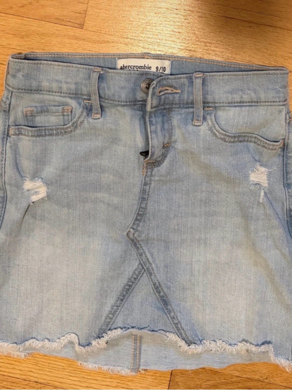 Abercrombie Light Blue Distressed Girls denim skirt size 9/10